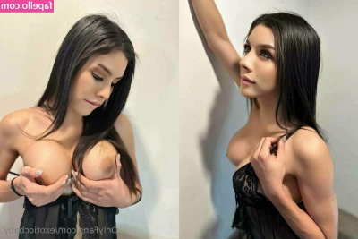 exoticcbaby - just tryna play in the changing room even with a dirty mirror