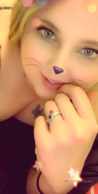 curvykittyy - Si me extrañas ven aquí estoy solo para ti 🤤🔞🥵🍑💦