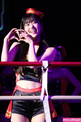 Mariri Sugimoto [ mariri-sugimoto ] - This mini skirt was made for fuck