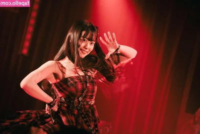 Mariri Sugimoto [ mariri-sugimoto ] - Bebessss como saben estuve desaparecida porque estuve grabando para