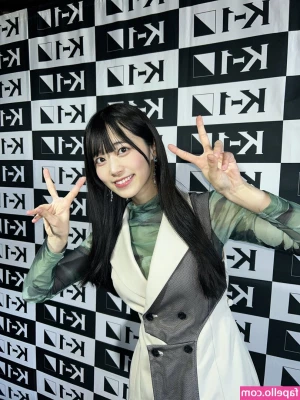 Mariri Sugimoto [ mariri-sugimoto ] - OOOPSSS and I came  make sure your VOLUME IS UP