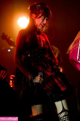 Mariri Sugimoto [ mariri-sugimoto ] - My money don't jiggle 💰... but my booty does, tip $15 and i'll