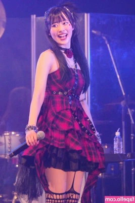 Mariri Sugimoto [ mariri-sugimoto ] - Before and after   I already wish you a very happy  shiny and kinky