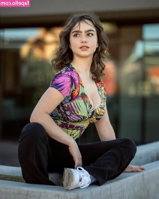 Chloe Reynolds [ chloe-reynolds ] - LIVE IN THE DMS RIGHT FUCKEN NOW!! MESSAGE ME...