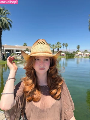 Francesca Capaldi [ francesca-capaldi ] - Jack in the cock! 🎉