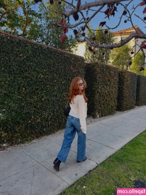 Francesca Capaldi [ francesca-capaldi ] - My lingerie has easy access in case you wondered 😈