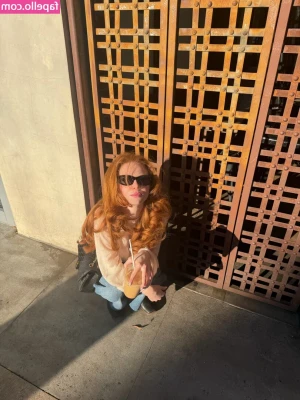 Francesca Capaldi [ francesca-capaldi ] - Give it to me baby 😜
