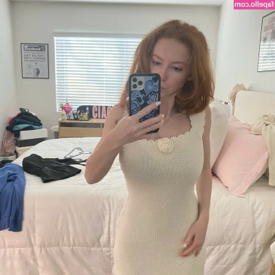Francesca Capaldi [ francesca-capaldi ] - I need a day between Saturday and Sunday… and it should be called