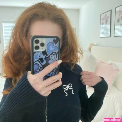 Francesca Capaldi [ francesca-capaldi ] - Booty claps for all the people who have been voting everyday for my