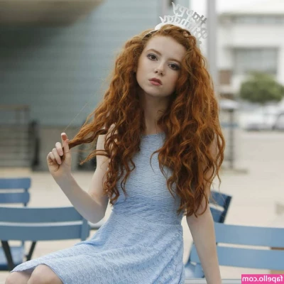 Francesca Capaldi [ francesca-capaldi ] - I m in a weee bit of a pickle l  are there a few peeps who would be