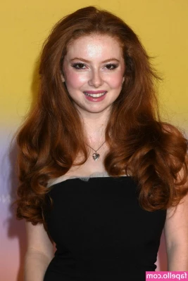 Francesca Capaldi [ francesca-capaldi ] - Getting my shirt wet
