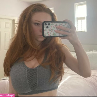Francesca Capaldi [ francesca-capaldi ] - Size comparison in your DMs I m too horny after watching new fantasy