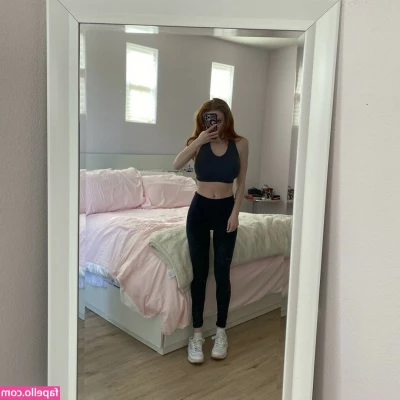 Francesca Capaldi [ francesca-capaldi ] - Footlong head pump reveal