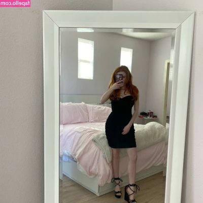 Francesca Capaldi [ francesca-capaldi ] - I m feeling cozy today   Let s get intimate