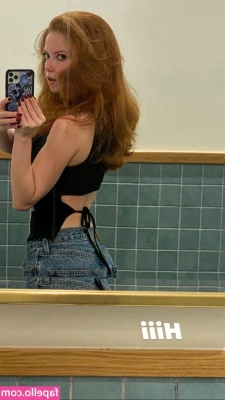 Francesca Capaldi [ francesca-capaldi ] - If I give you from the back would you hit