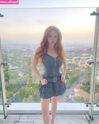Francesca Capaldi [ francesca-capaldi ] - Wish you were here next to me daddy 💦😫