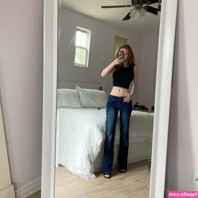 Francesca Capaldi [ francesca-capaldi ] - Does my ass look fat in these lacy panties? 😏 be honest