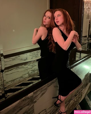 Francesca Capaldi [ francesca-capaldi ] - Went to sleep early and woke up so comfy 🌹