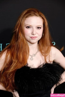 Francesca Capaldi [ francesca-capaldi ] - Hope you had a good Sunday! (And Easter if you celebrate)