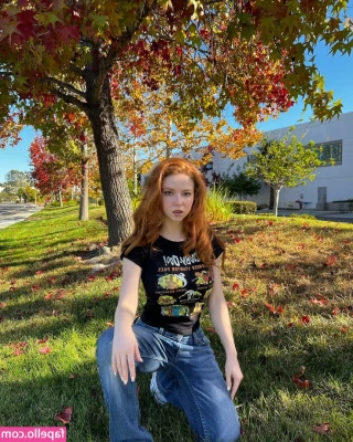 Francesca Capaldi [ francesca-capaldi ] - Where are all the gifts?