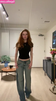 Francesca Capaldi [ francesca-capaldi ] - Look how wet you make me 💦💦