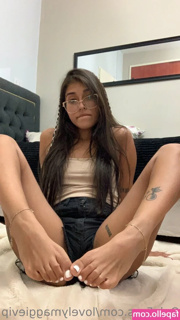 lovelymaggiefree - Need a cuddle buddy ☺️