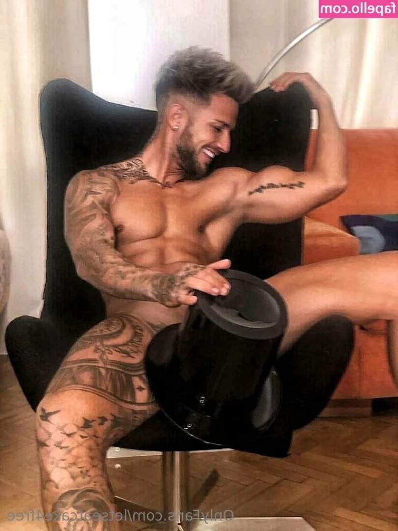 letseatcake4free - Booty Gains