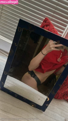 negativeprinces - Quick selfie at work earlier today 💋