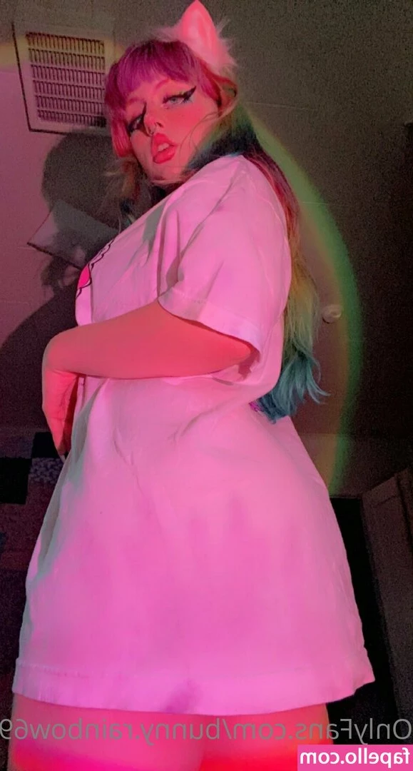 bunny.rainbow69 [ bunny-rainbow69 ] - Cuál calor