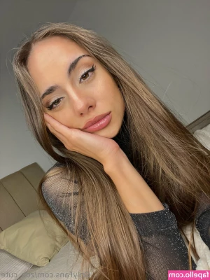zoe_yourlove [ zoe-yourlove ] - Heading to work  Wish I could stay home and play with my new toy all