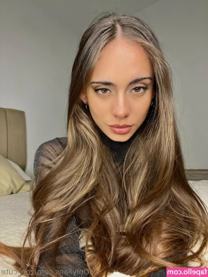 zoe_yourlove [ zoe-yourlove ] - Isn't weird that I'm really into these panties rn?