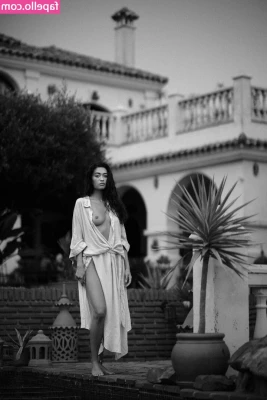 Tezz Tran [ tezz-tran ] - Happy Friday Sweetie! 😘😘 Sorry I’ve been MIA lately but I’m