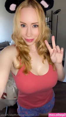 mrs.morgenstern.free [ mrs-morgenstern-free ] - Only a BBC can leave my butt hole stretched like this. Cucks don’t