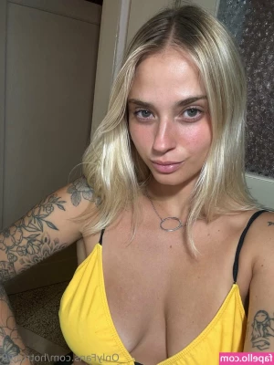 ashleighnicolexo - You like my pretty pink pussy
