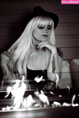 ASMR Shanny [ asmr-shanny-1 ] - I recently posted a fire photo set update for my subscribers of me
