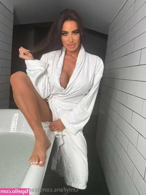 biancalabomb - Feast your eyes… x x x