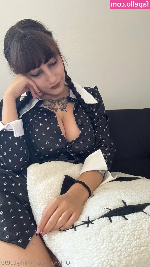 kinkycat99 - Who would want to see some more marks on my tits