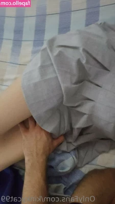 kinkycat99 - Learning snapchat video. Sadly ya gotta hold the button in to record