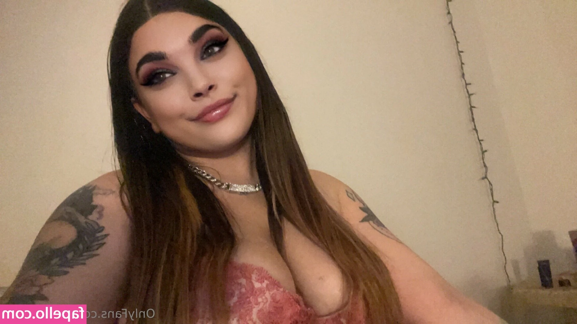 trippyleigh - Hola   Voy a estar vendiendo fotitos personalizadas con sus nombres