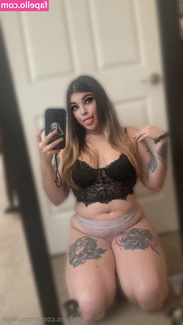 trippyleigh - Sick as a dog