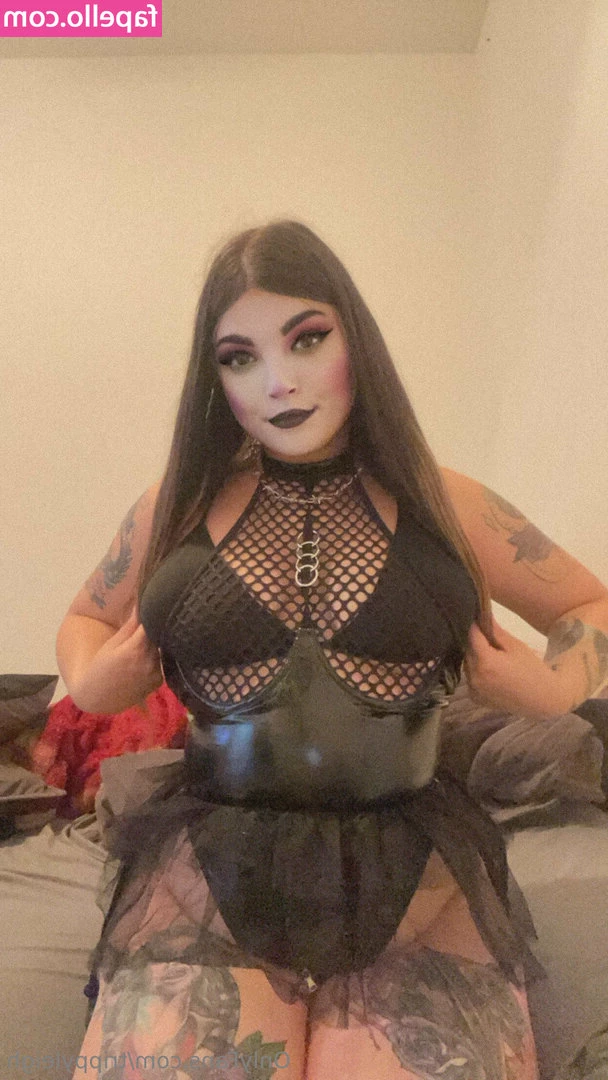 trippyleigh - Meus amores, live amanhã 20 horas ❤️