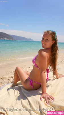 Allie Surfergirl121 [ allie-surfergirl121 ] - Im a Barbie girl   u want blonde or brunett Photos