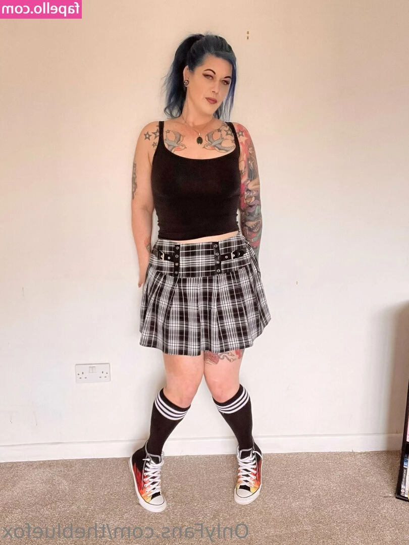 thebluefox - New girl girl videos  Check your Dms  watch pearl fuck me with a dildo