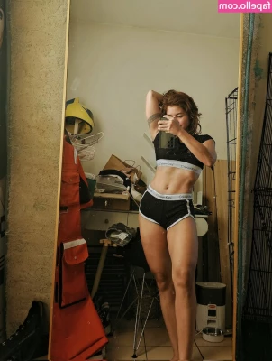 Nyaaati [ nyaaati-1 ] - What are you up to tonight baby? Cum say hi! 😘