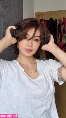Nyaaati [ nyaaati-1 ] - who is active for super hot videos