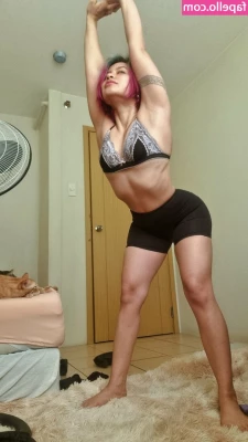 Nyaaati [ nyaaati-1 ] - Happy hump day 😘
