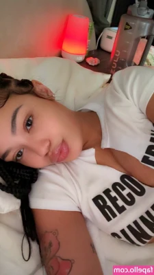 Coi Leray [ coi-leray ] - Interesting photo sequence 🙃