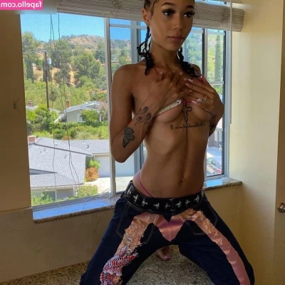 Coi Leray [ coi-leray ] - Red white and blue pasties coming tonight
