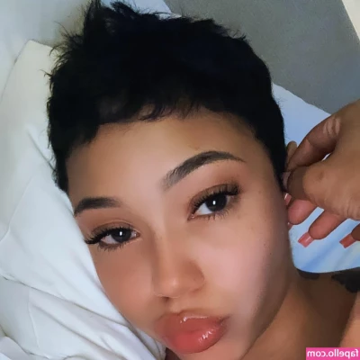 Coi Leray [ coi-leray ] - Look daddy, no undies 🙈