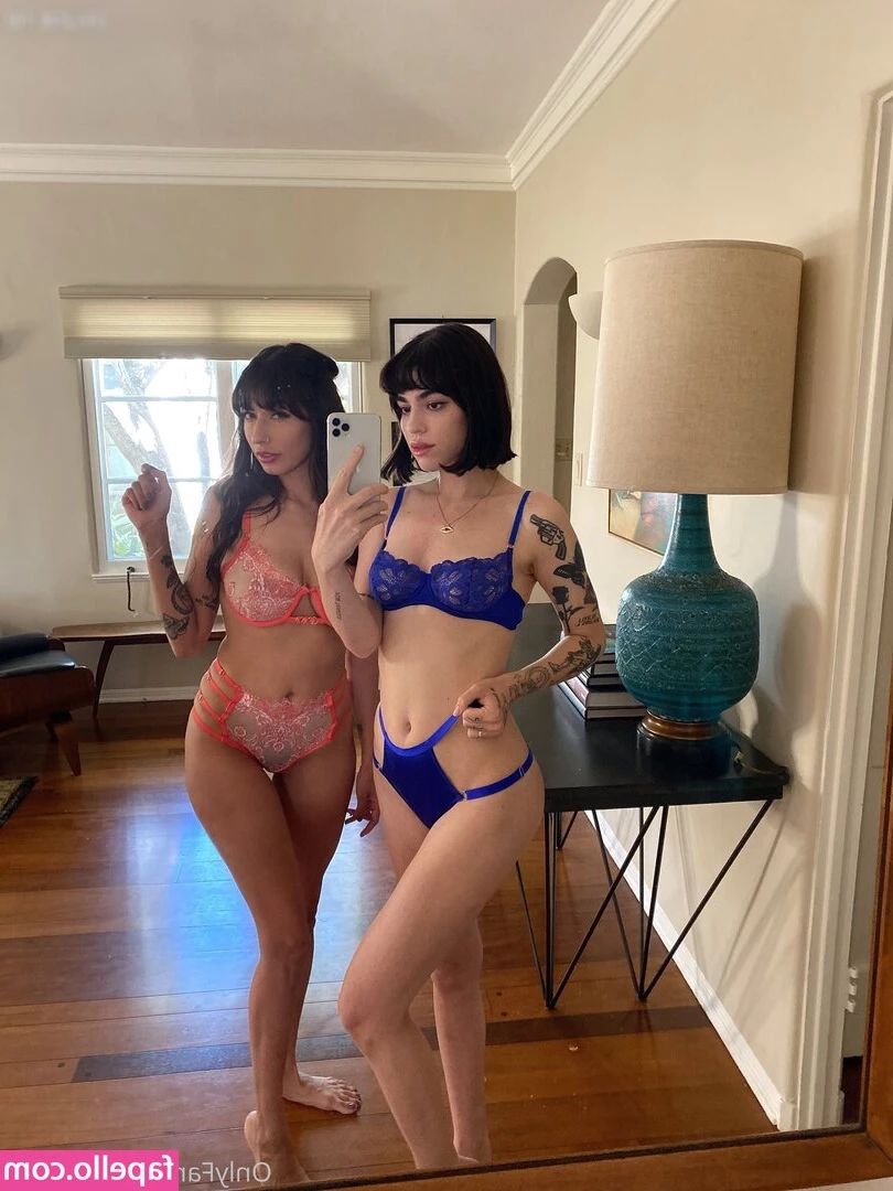 xofreja [ xofreja-27 ] - My Nude Valentine photoset (containing 55 romantically luxe photos)